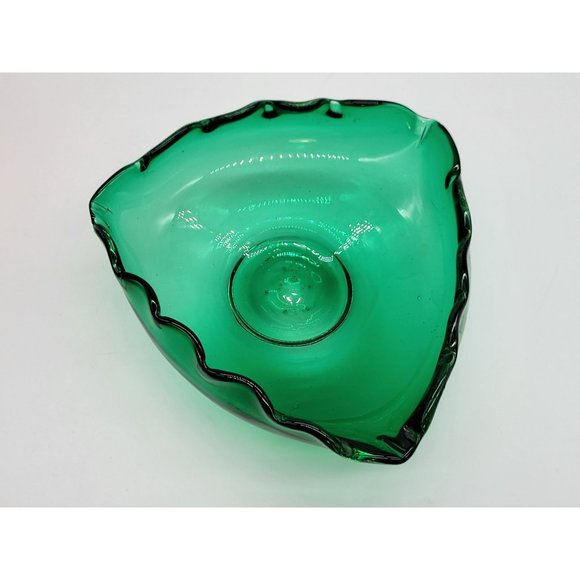 MCM Green Blown Glass Dish Tri-Corner Scalloped Rim Candy Dish - Picture 12 of 12